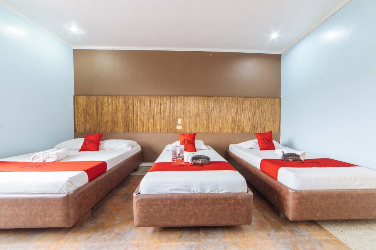RedDoorz @ N Roldan Street Hotell Kalibo Eksteriør bilde